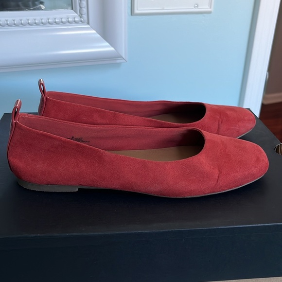Burnt orange color ballet flats - Picture 3 of 9